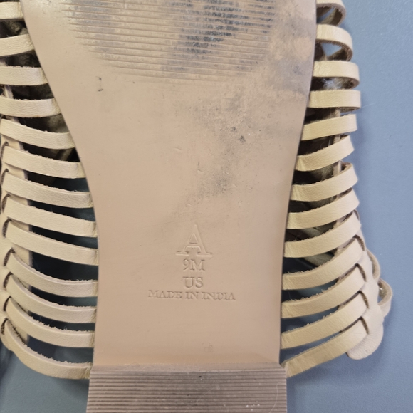 Pilcro Beige Woven Mules - Picture 4 of 15